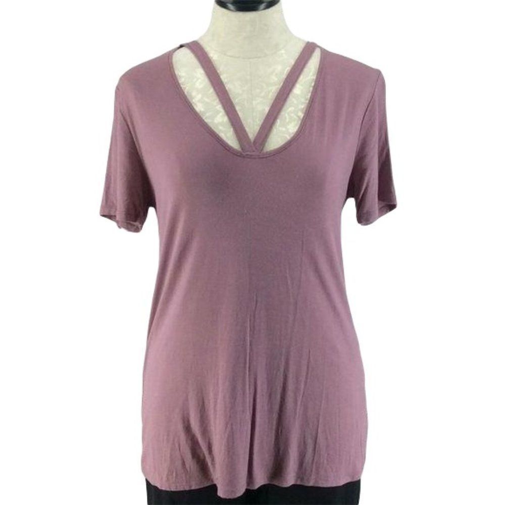 Liberty love cutout v-neck lavender purple t shirt Size Large